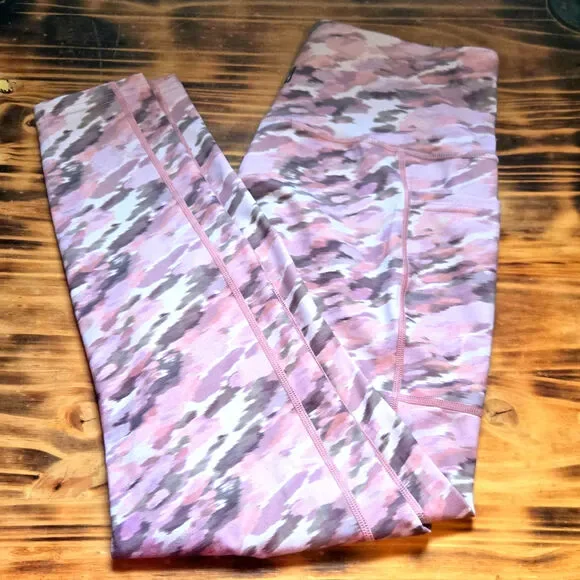 Women's Laundry by Shelli Segal Super Soft Athleticwear Camouflage Leggings L - Picture 2 of 5